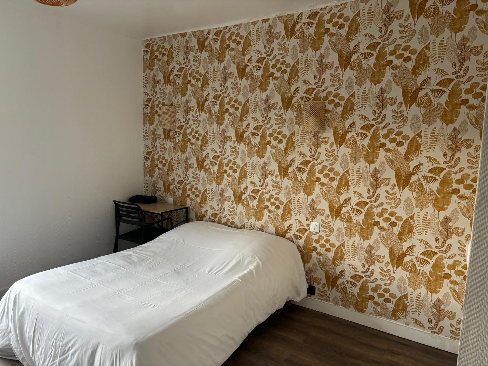 Hotel De La Gare-Les Floralies Poitiers Bagian luar foto